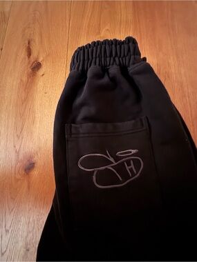 Hours Saint Capsul Run Black XL
Men'sSweatpants Dead Stock
Street Wear Baggy